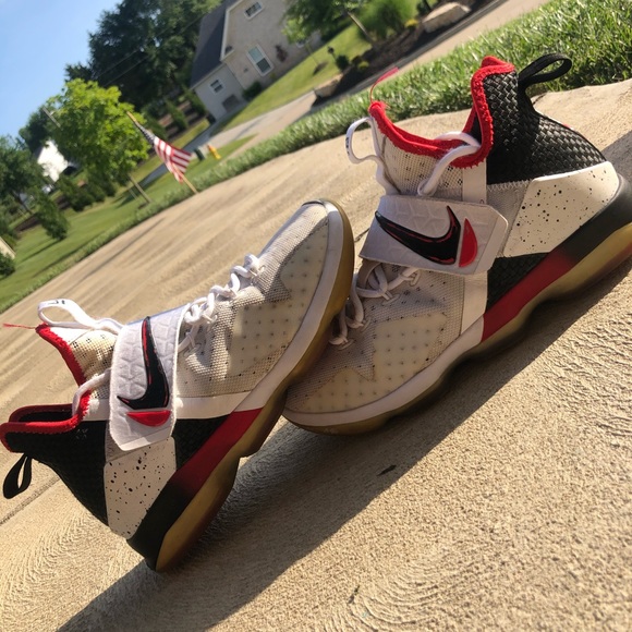 Nike Other - Lebron 14 used